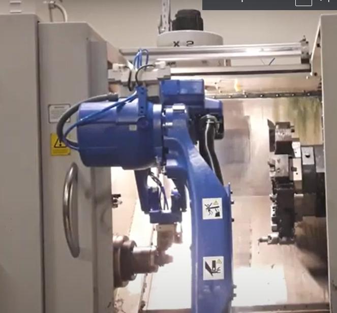 תמונה מדגימה - רובוט של חברת גלים מזין מכונה